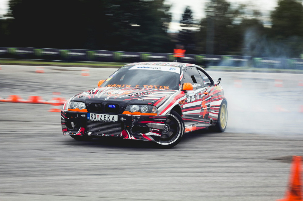 How Much Do Formula Drift Drivers Make